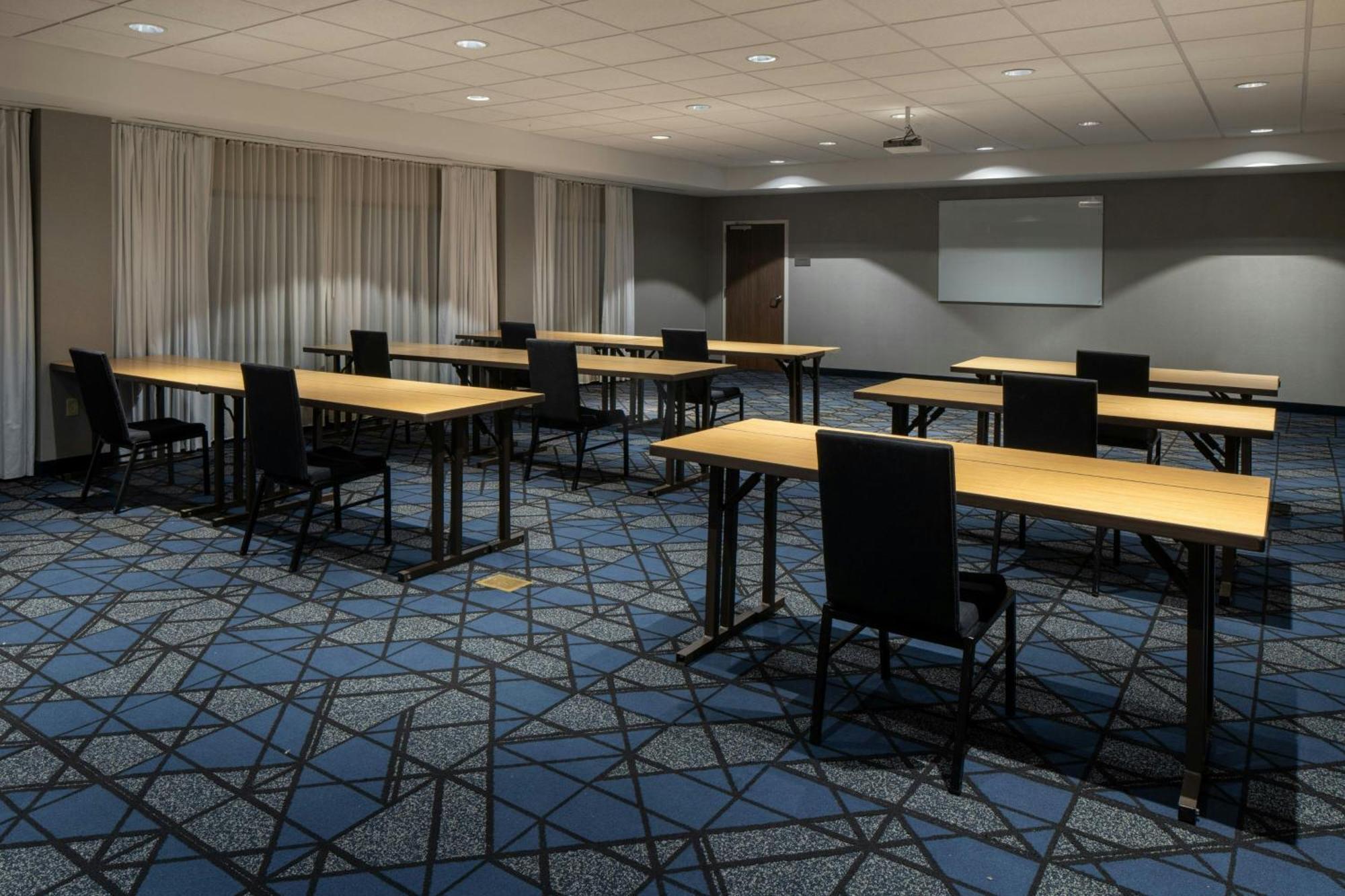Courtyard By Marriott Jackson Airport/Pearl Hotel Eksteriør billede